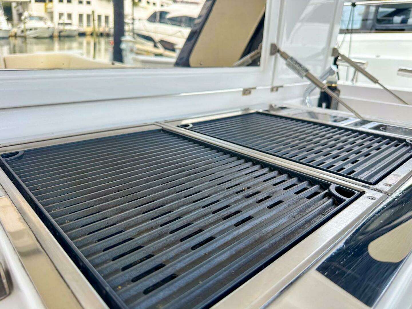 2023 Azimut Verve 47 - Image 21