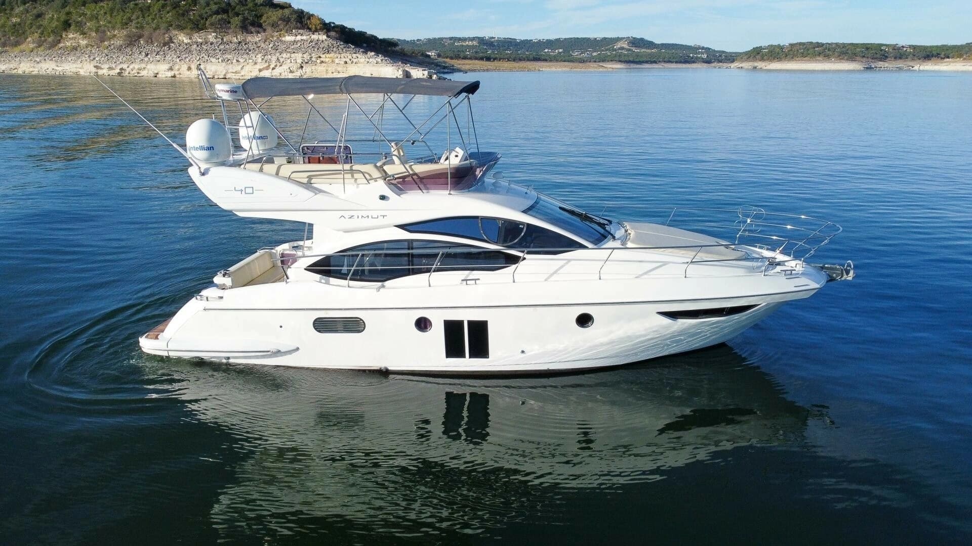 2013 Azimut 40 Flybridge - Image 12