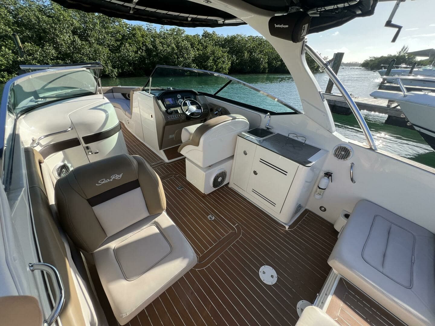 2012 Sea Ray 300 SLX - Image 13