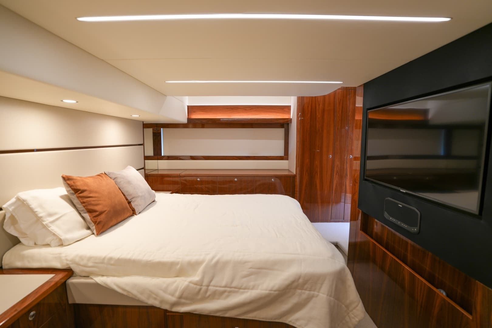 2020 Riviera — - Image 53