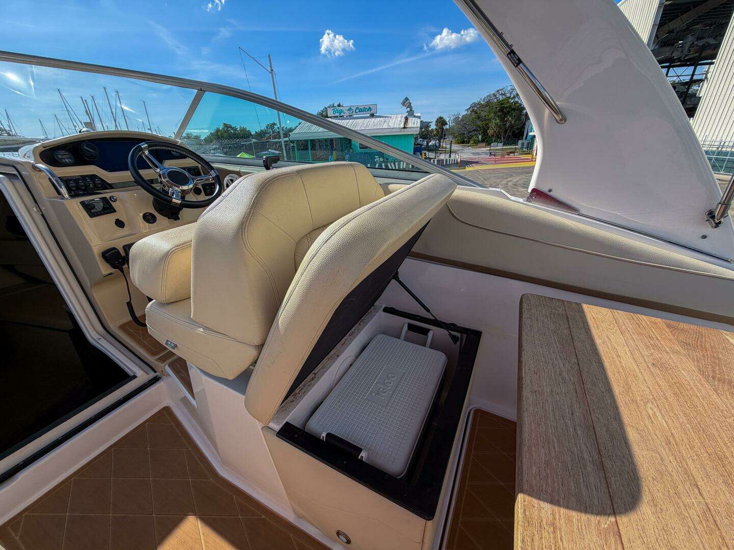 2020 Regal 26 Express - Image 23