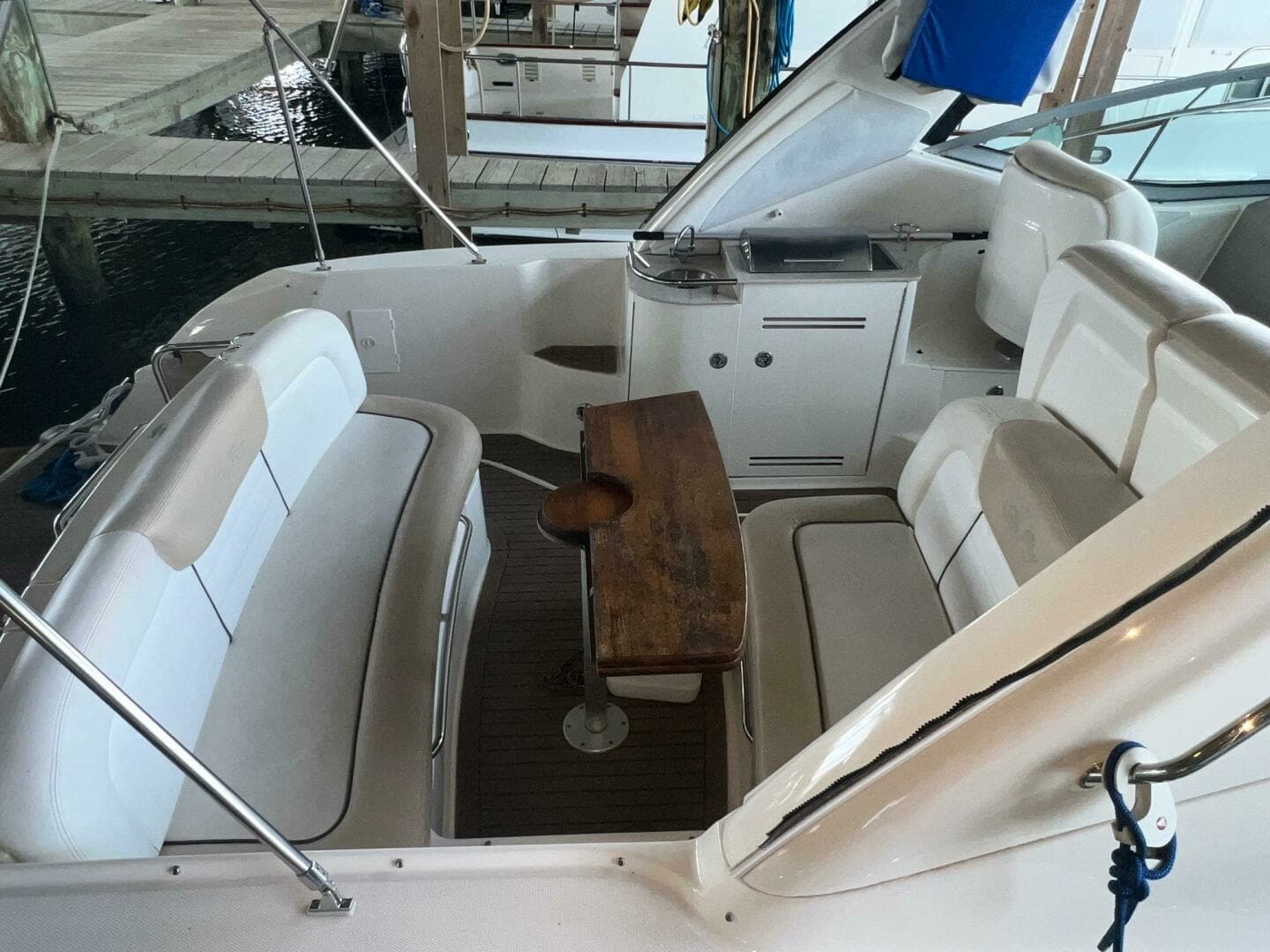 2008 Sea Ray 330 Sundancer - Image 14