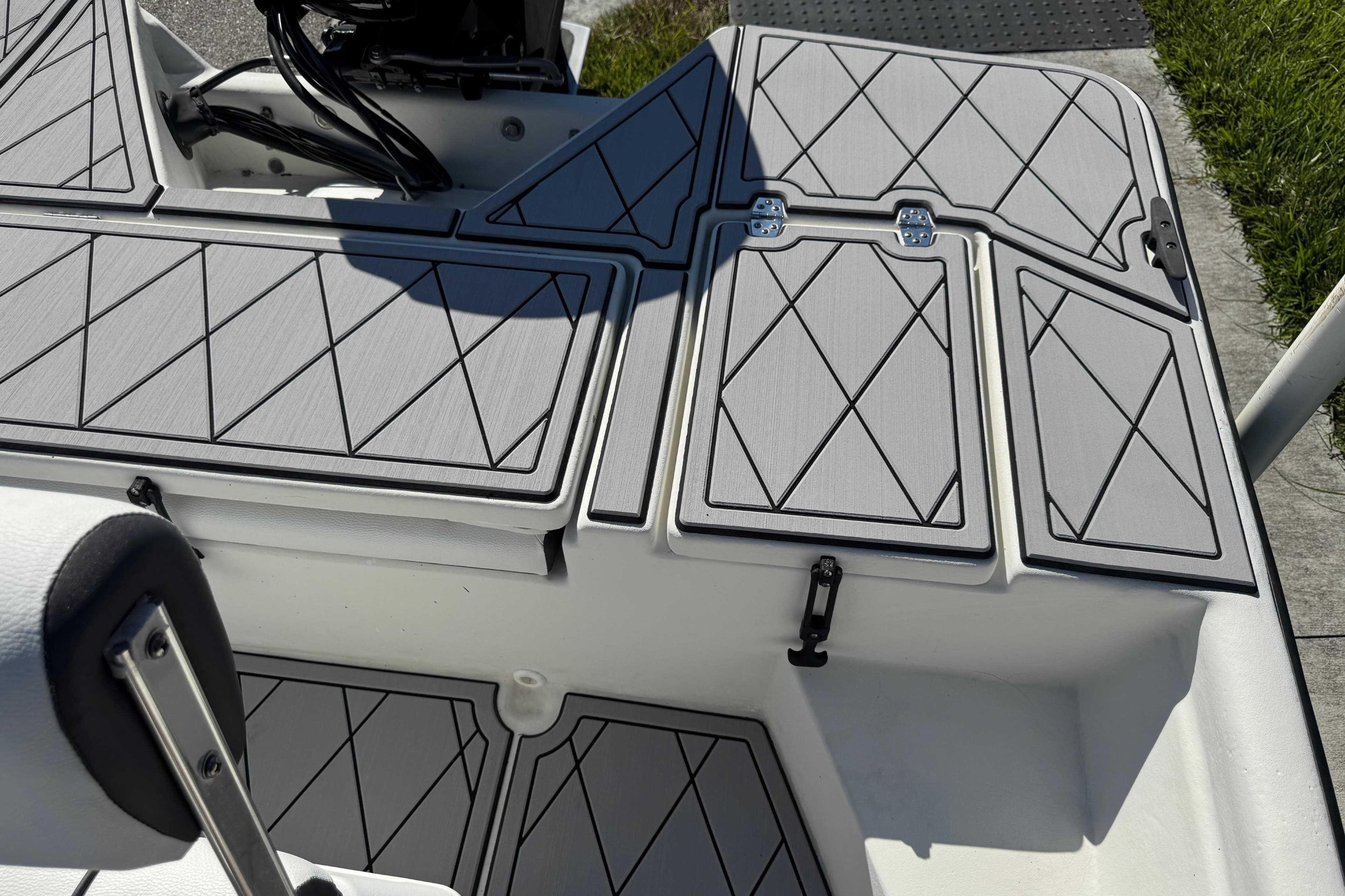 2019 Cape Craft 180 boat deck with diamond-patterned non-slip surface.