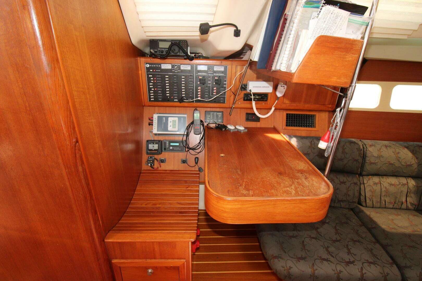 2002 Hunter 410 - Image 36