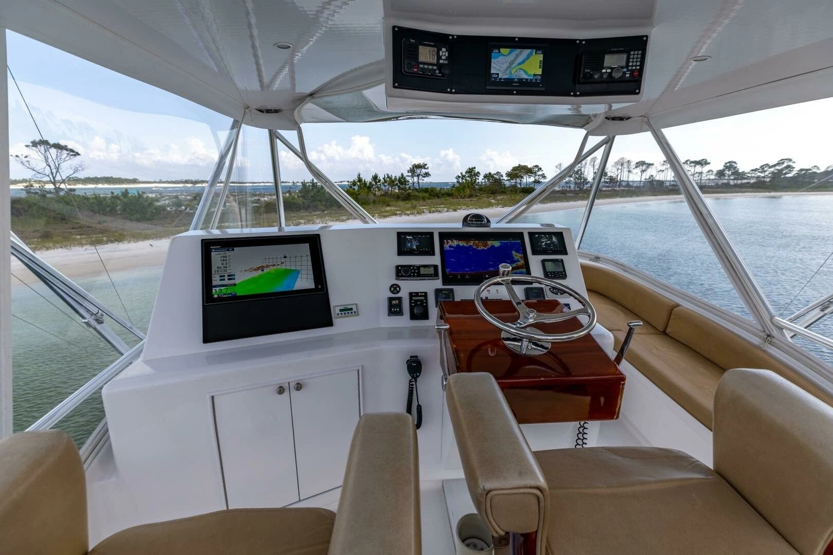2000 Custom Carolina 50 Convertible - Image 17