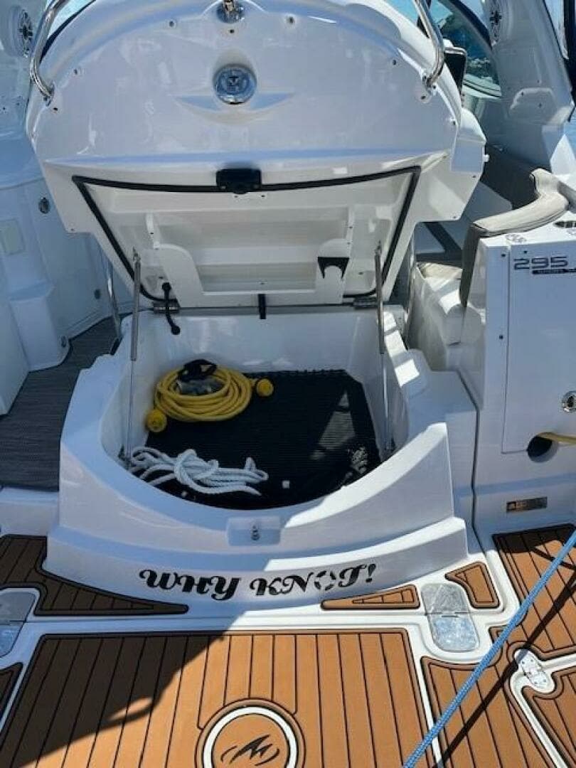 2019 Monterey 295 Sport Yacht - Image 5