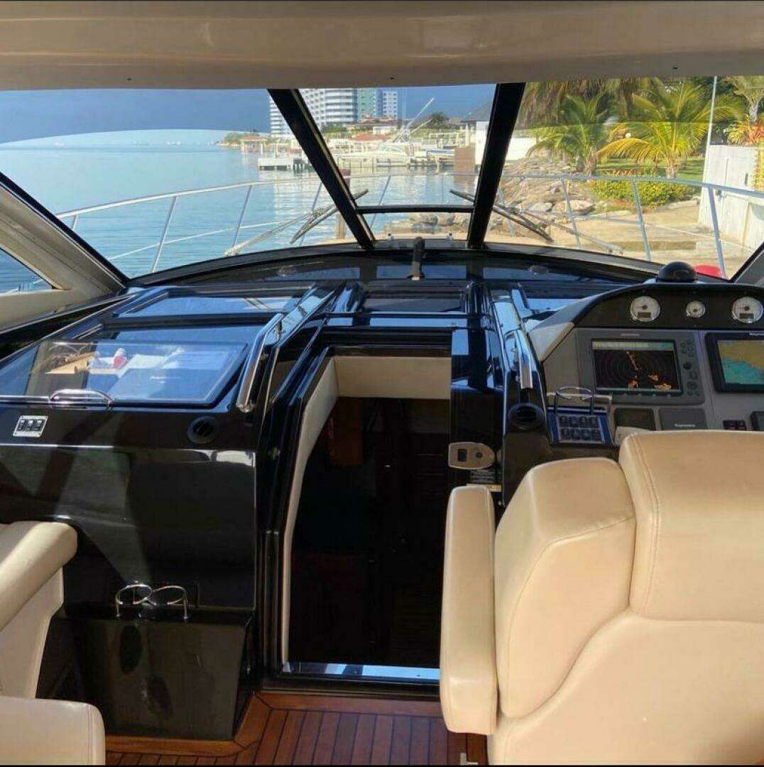2009 Regal 5260 - Image 13