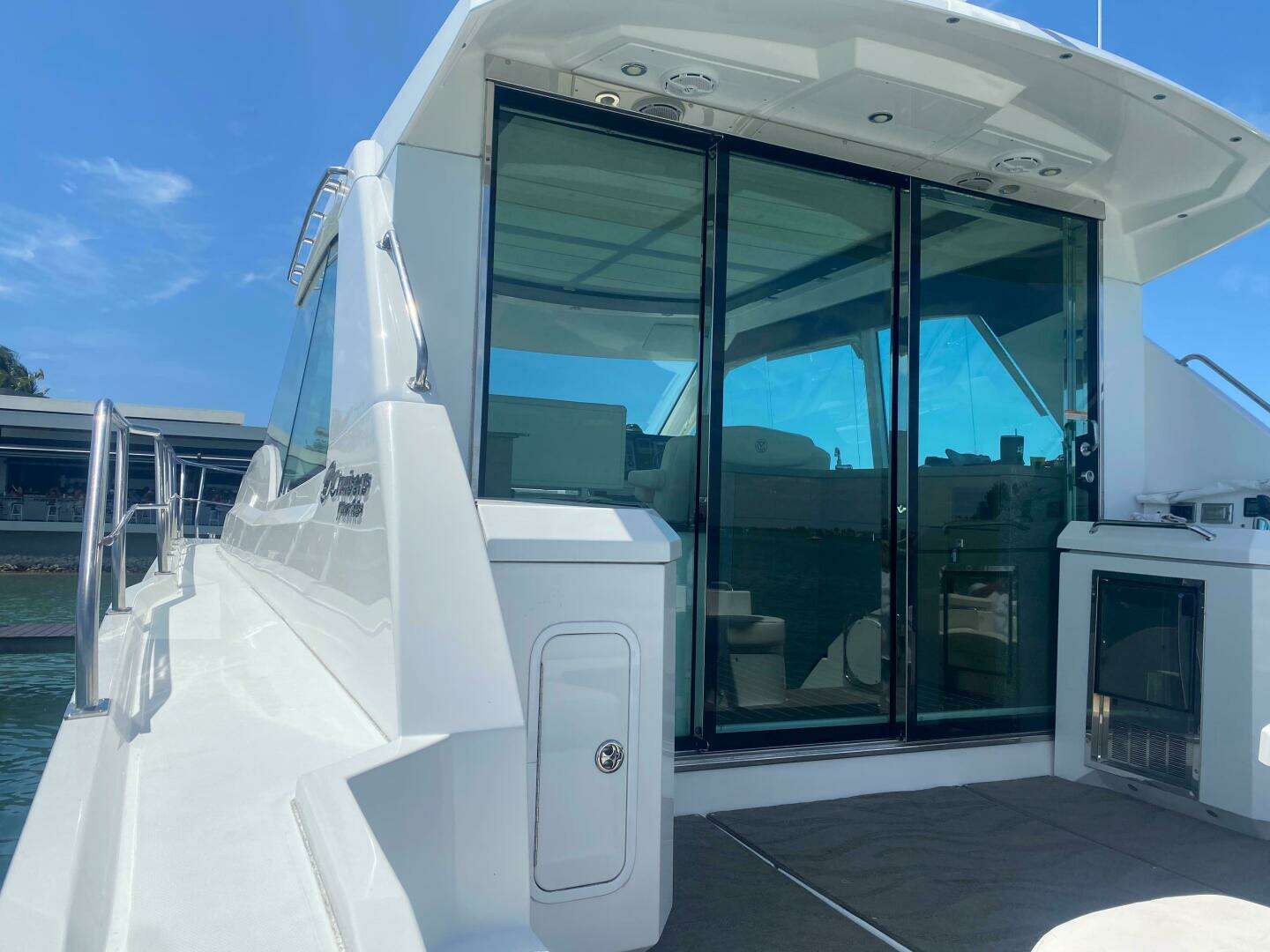 2012 Cruisers Yachts 48 Cantius - Image 6