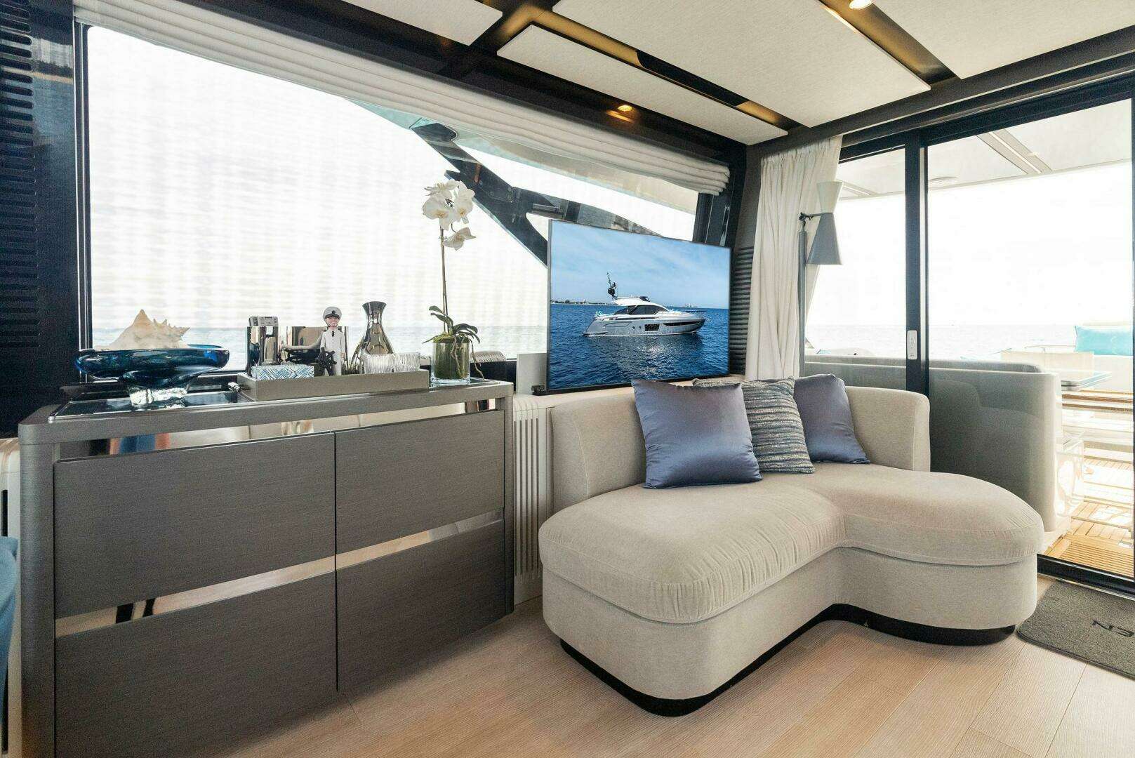 2022 Azimut S8 - Image 22
