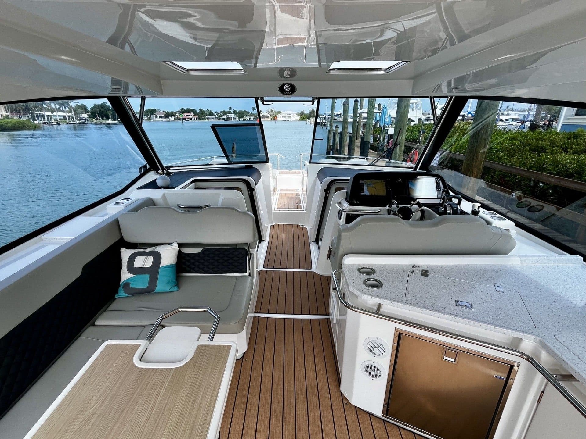 2019 Aquila 36 - 15