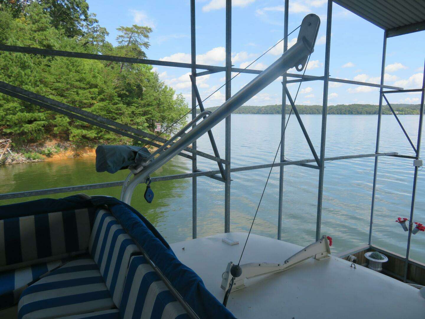 1986 Hatteras 58 Motor Yacht - Image 18