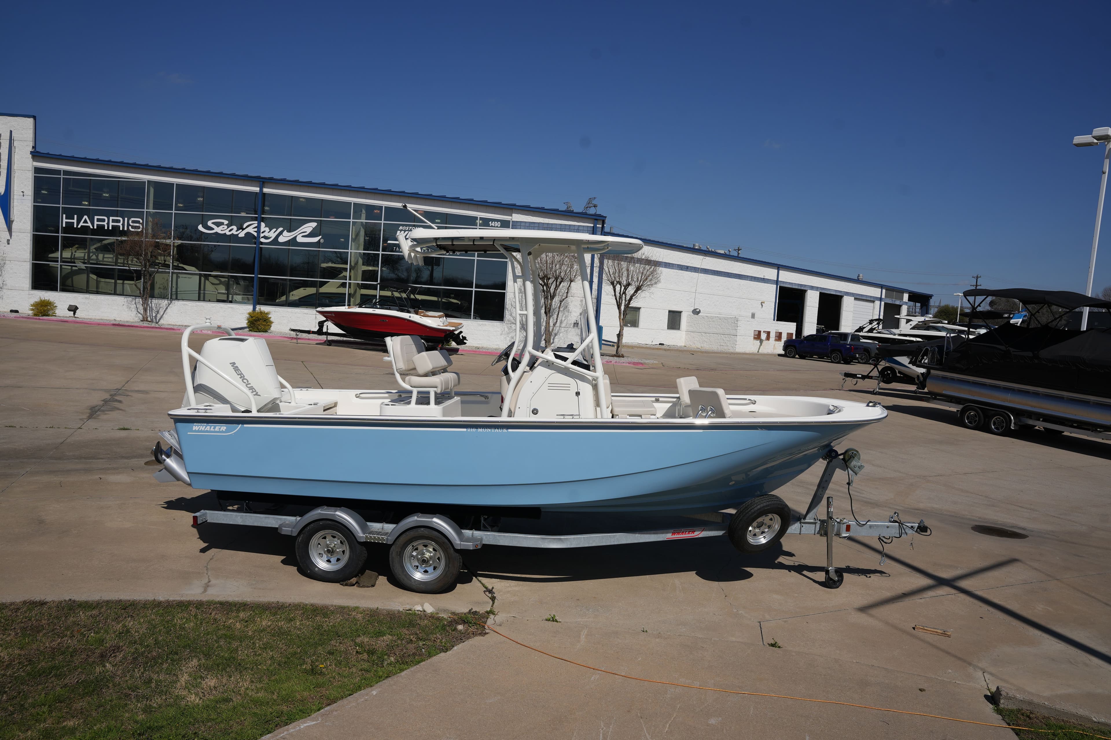 2026 Boston Whaler 210 Montauk