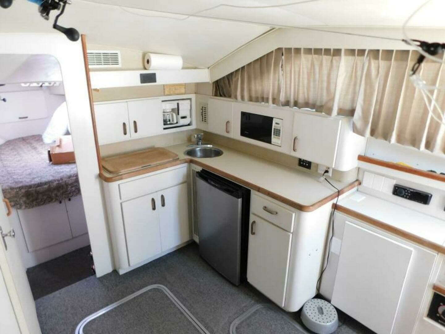 1991 Wellcraft Sport Bridge 3300 - Image 9
