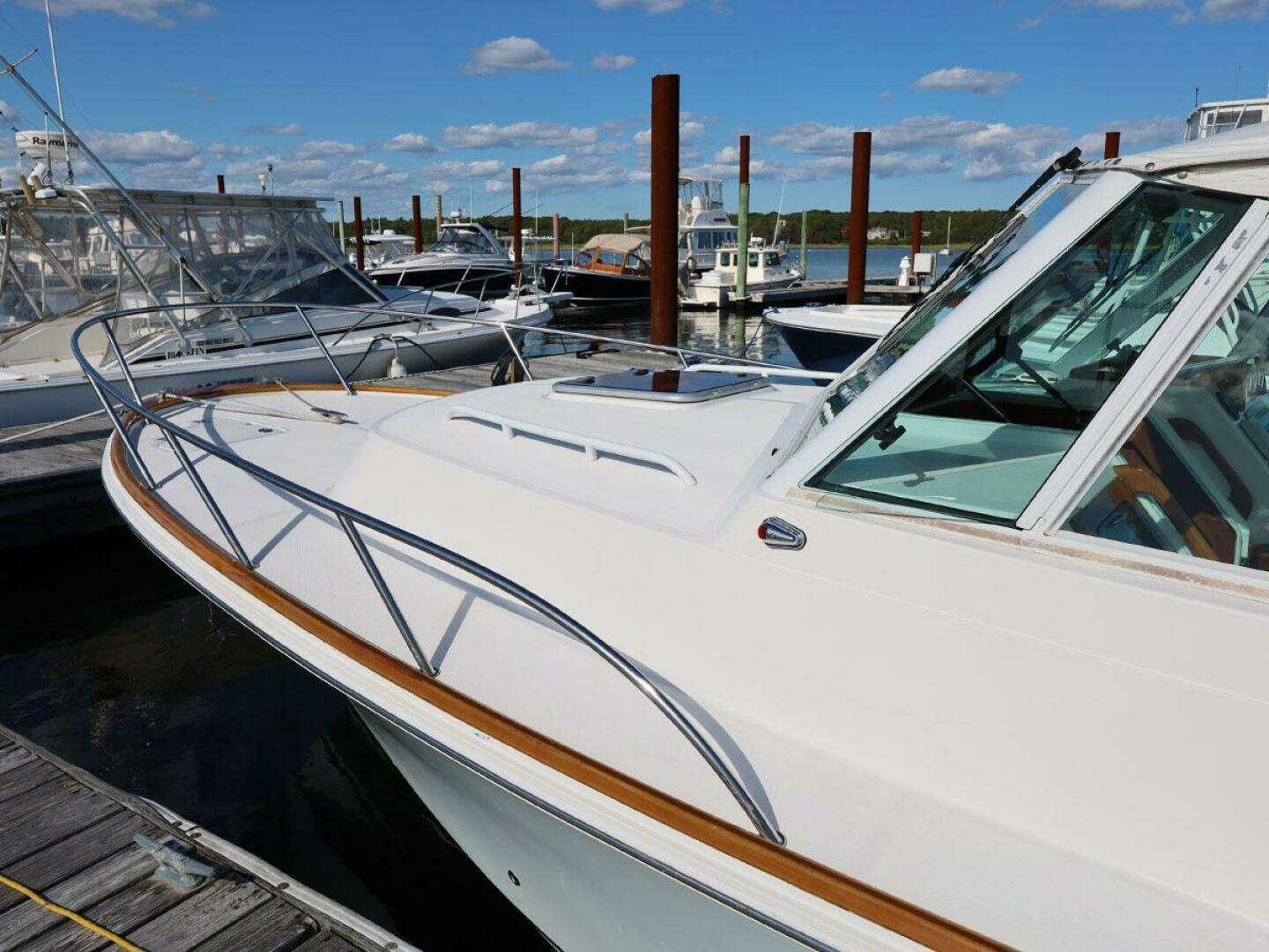 2007 Hunt Yachts Surfhunter 29 - Image 3