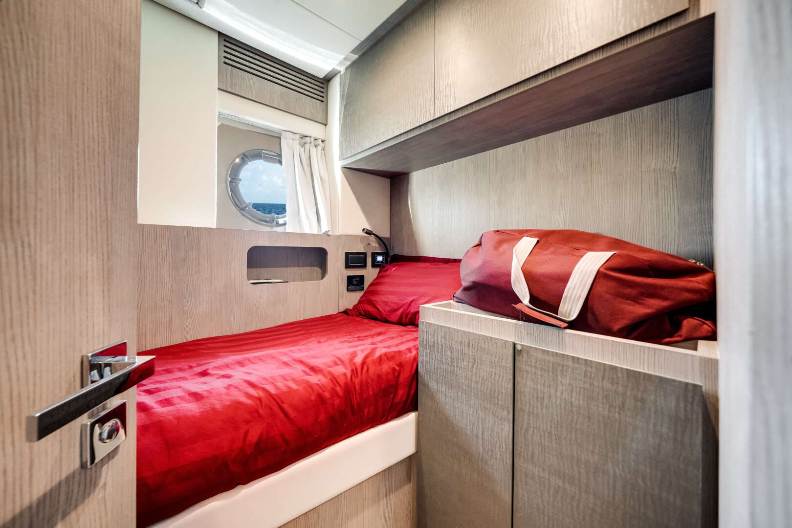 2020 Azimut S8 - Image 78