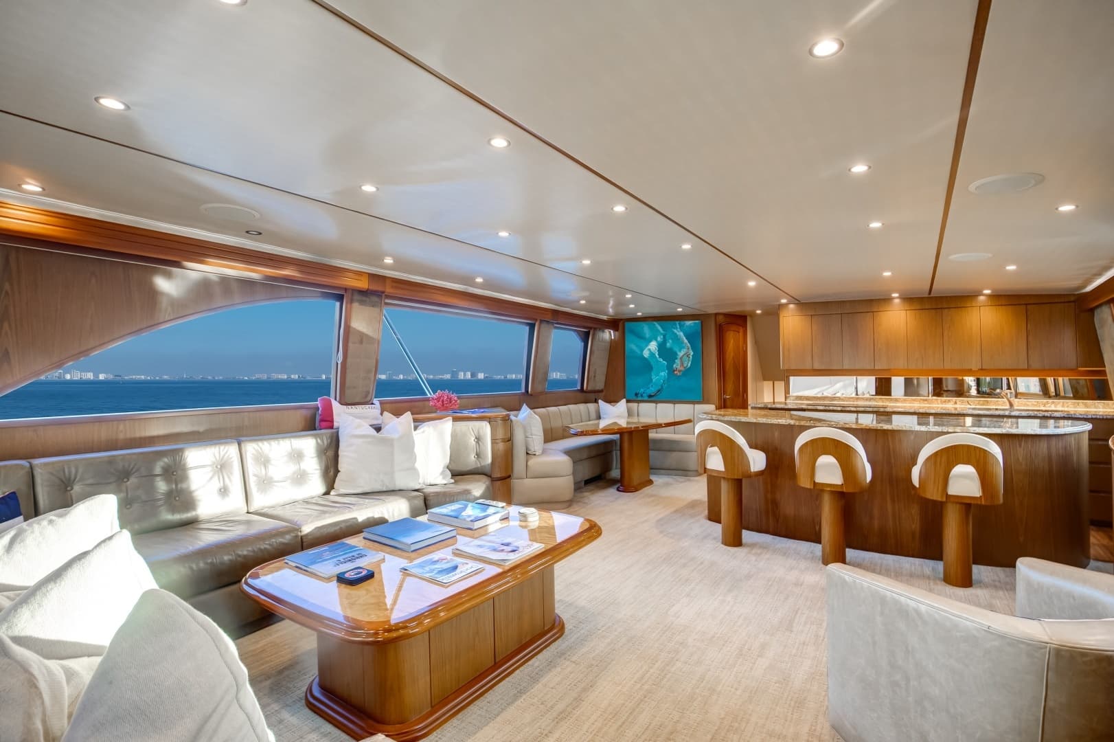 2010 Viking 82 Convertible - Image 2