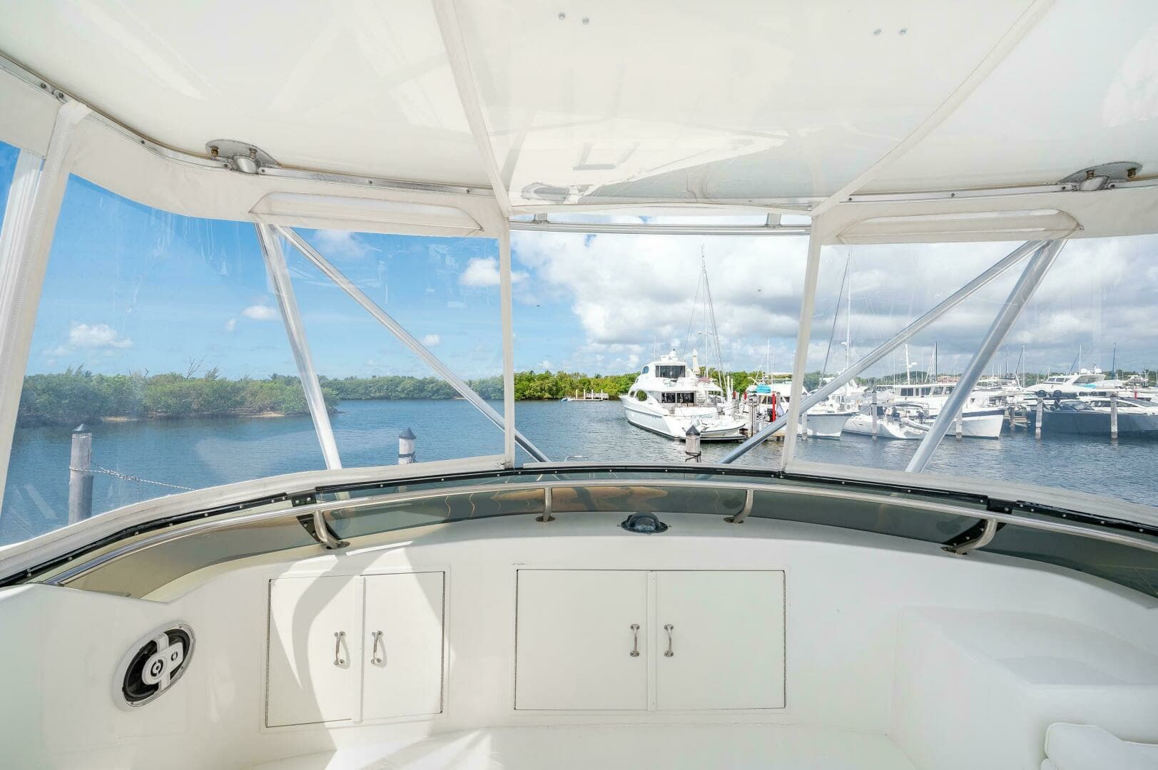 1992 Hatteras 50 Convertible - Image 8