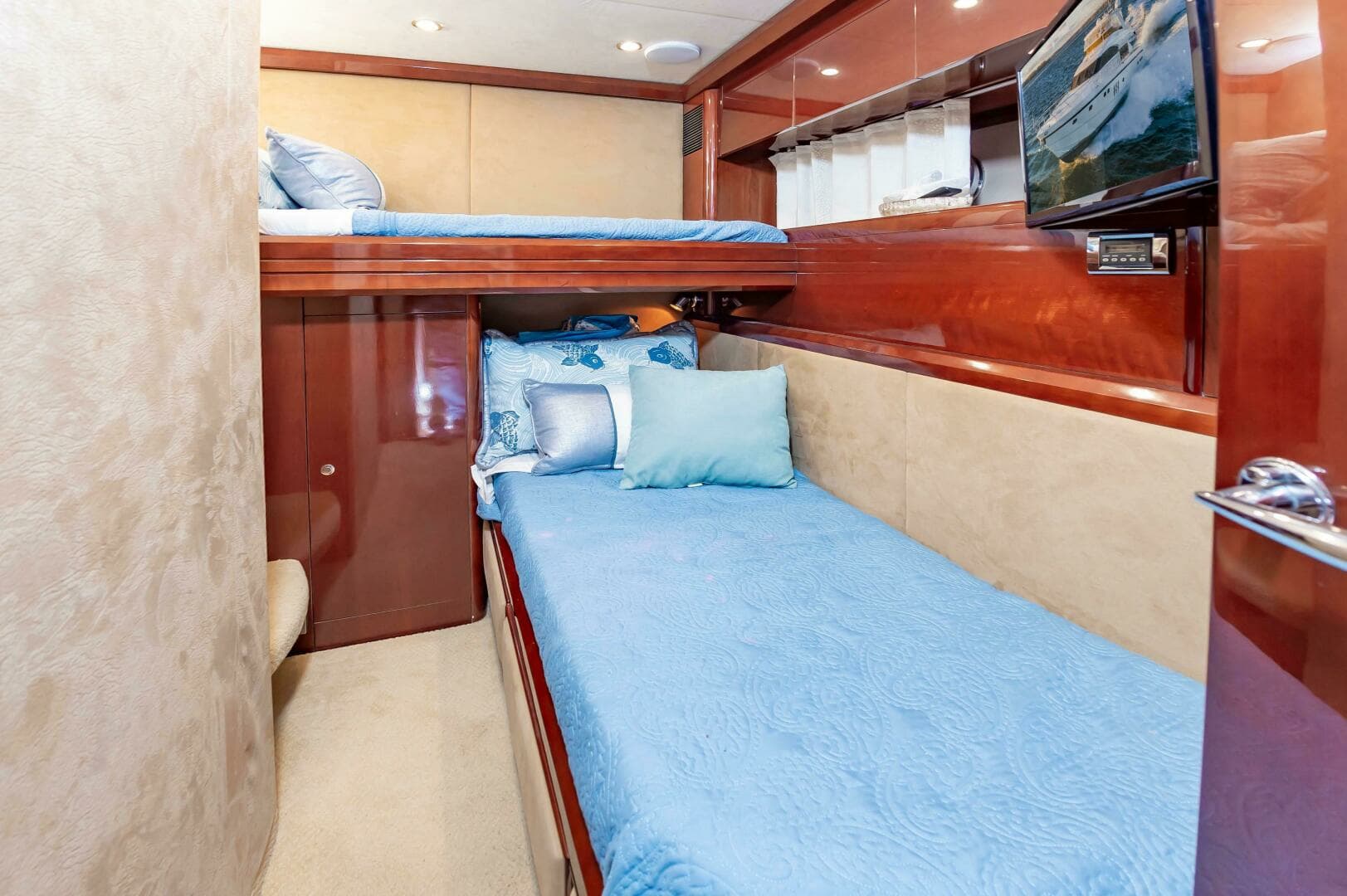 2006 Princess 75 - Image 28