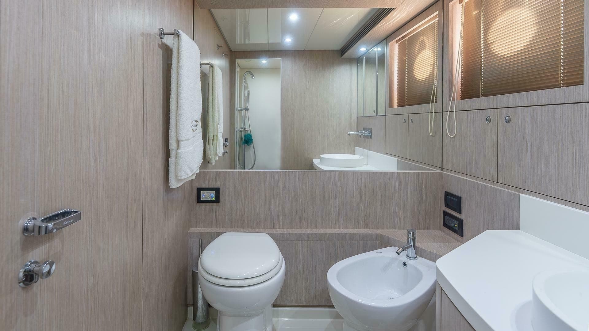 2014 Riva 63 Virtus - Image 32