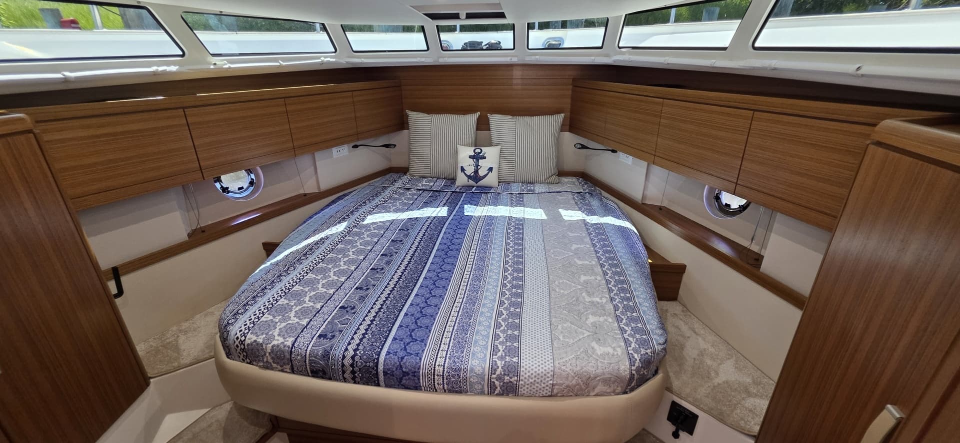 2023 Greenline 40 Hybrid - Image 37