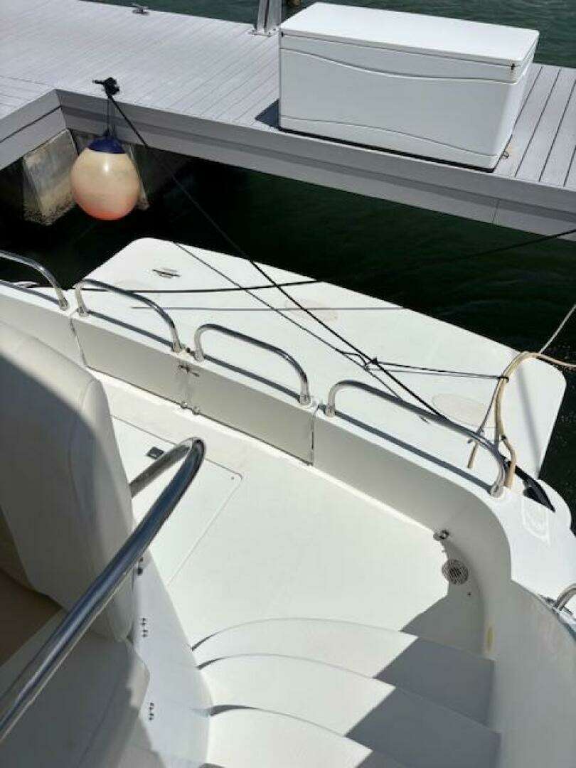 2006 Carver 43 Motor Yacht - Image 37