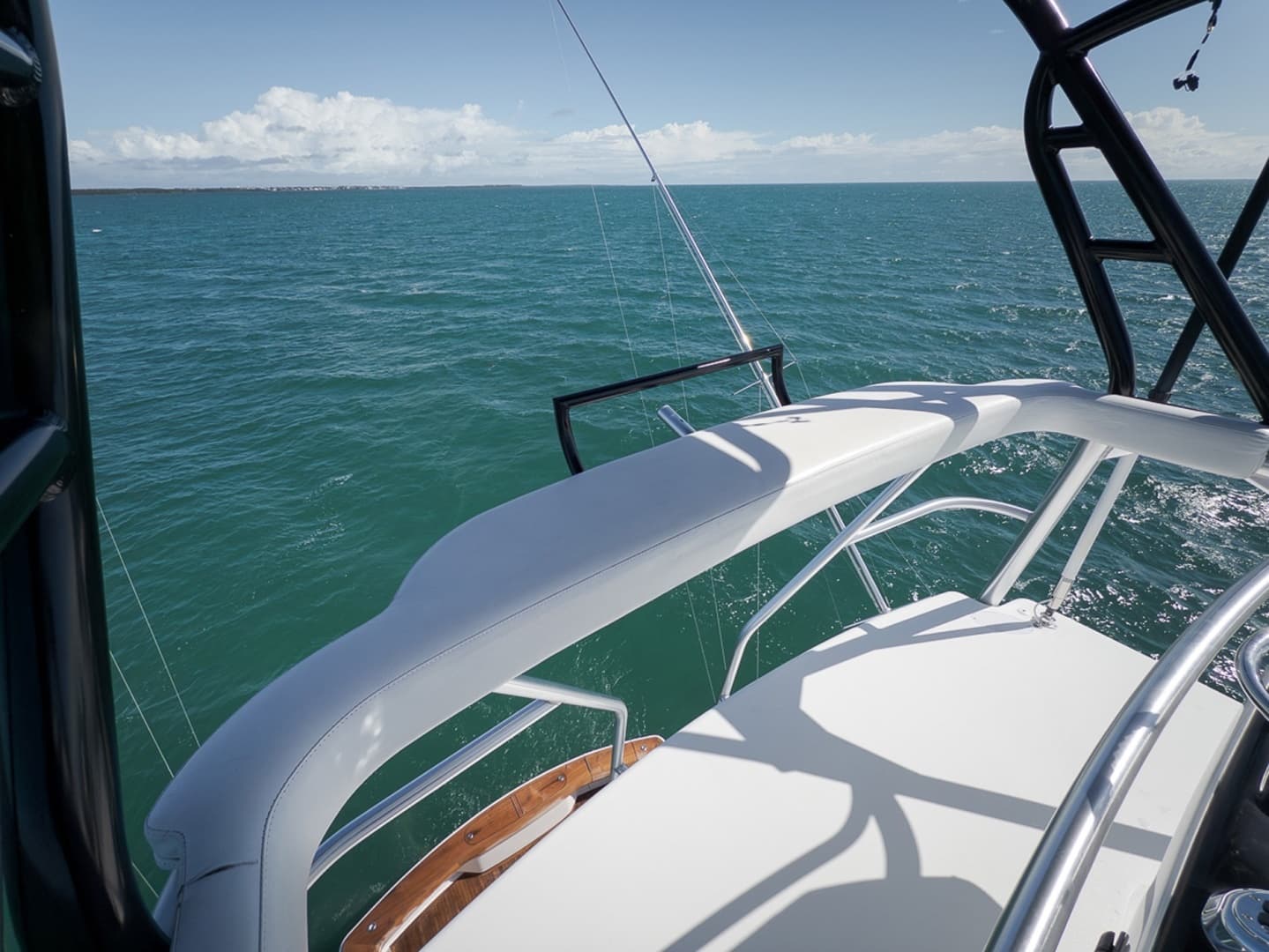 2015 Viking Enclosed Bridge - Image 16
