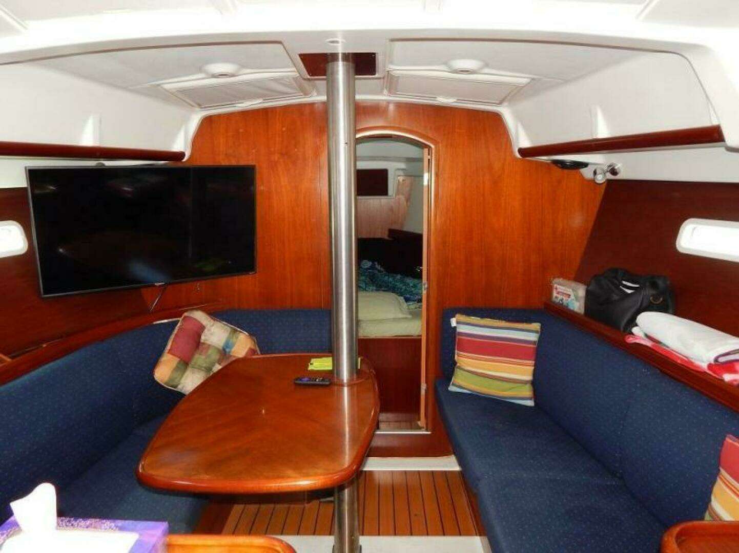 2004 Beneteau 373 - Image 3
