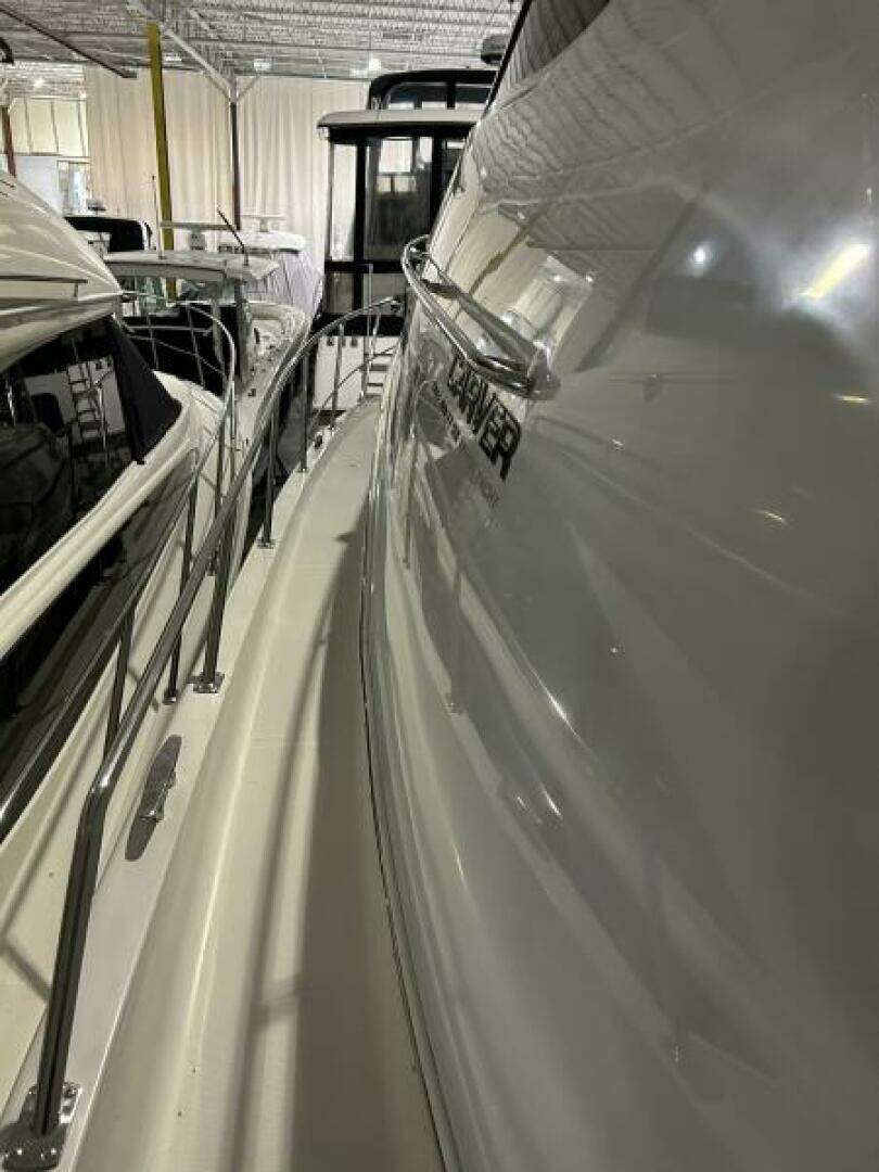 2003 Carver 396 Aft Cabin MY - Image 34
