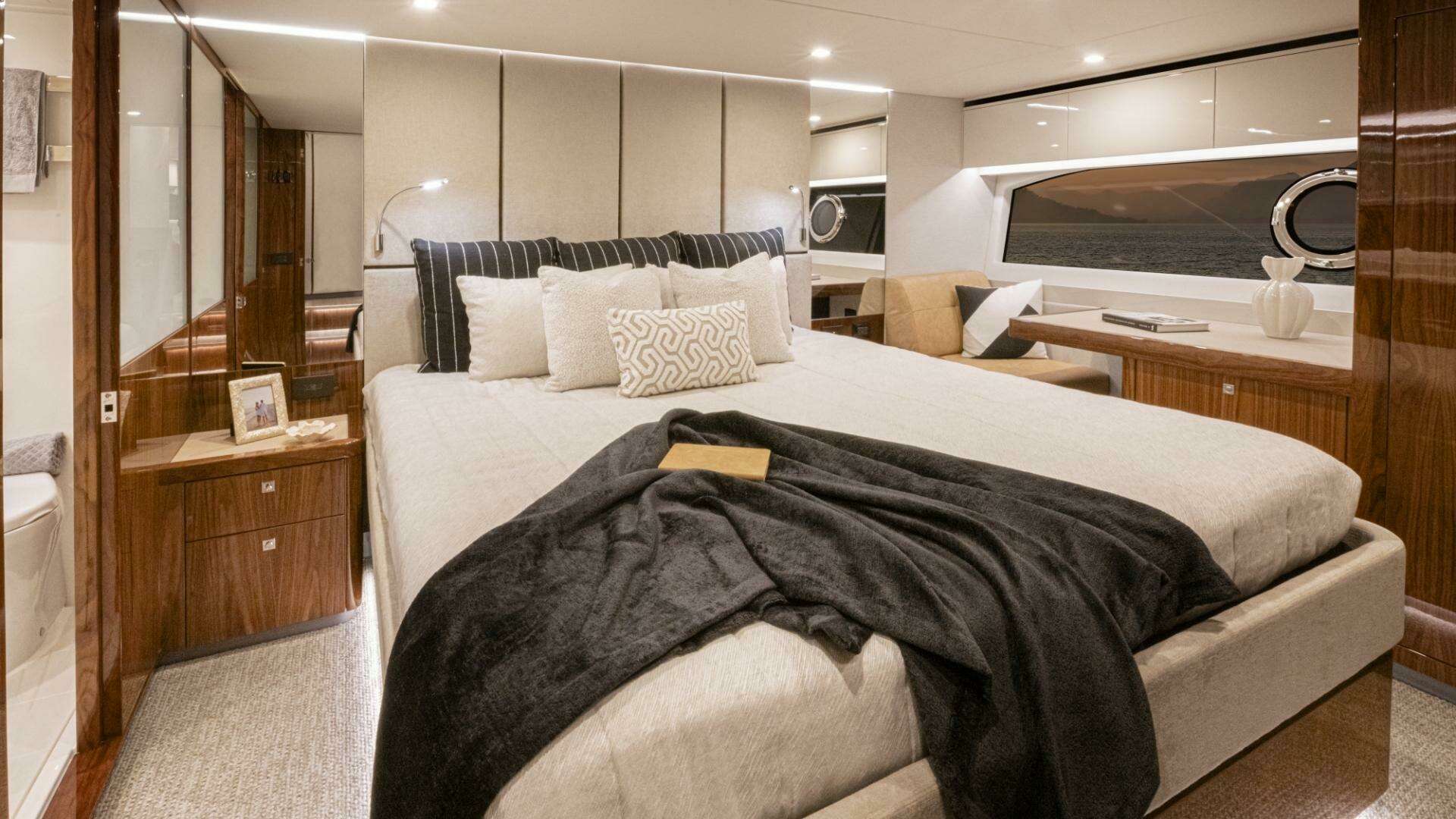2026 Riviera 72 Sports Motor Yacht Series II - Image 17