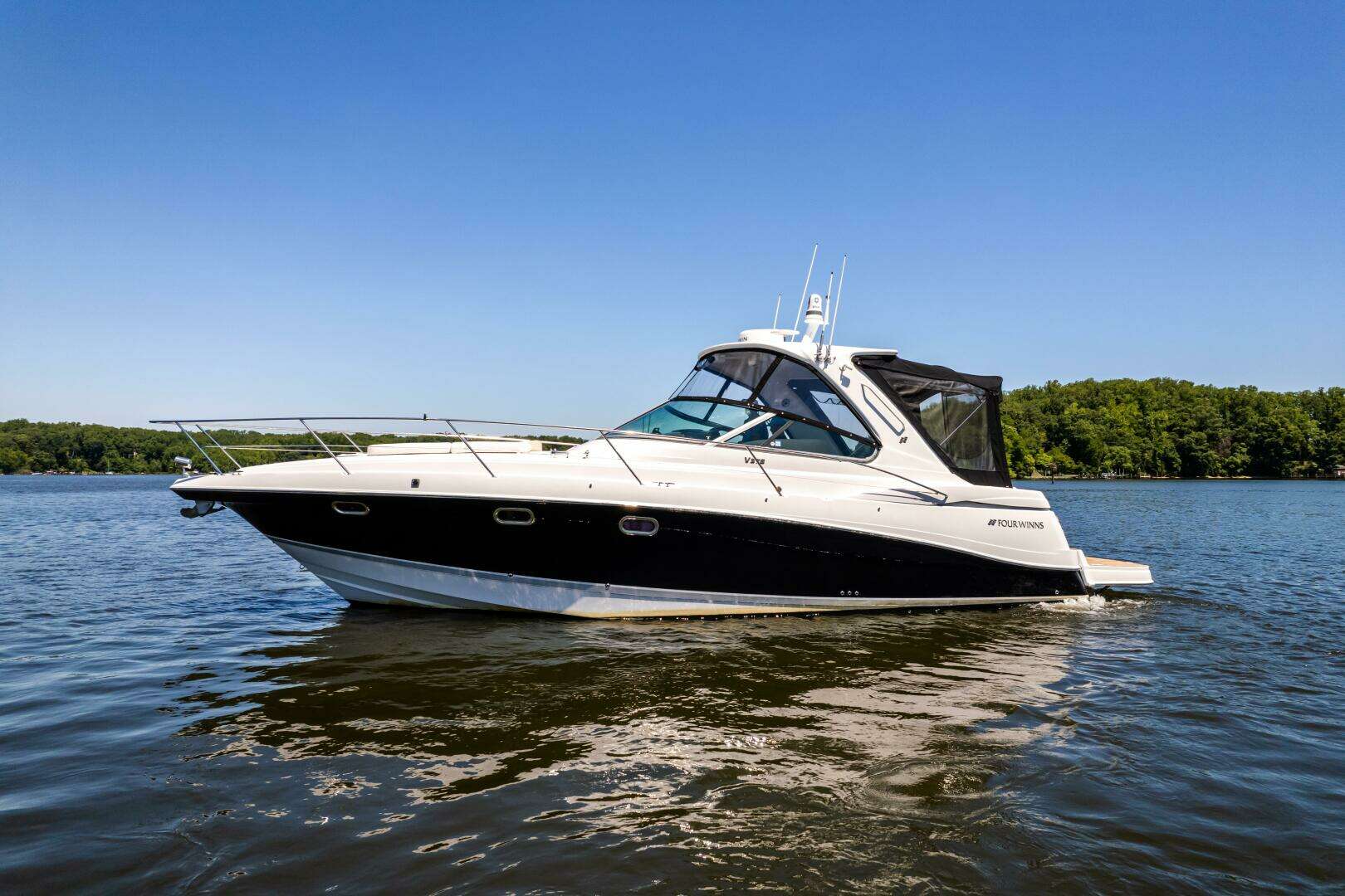 2008 Four Winns V378 - Image 18