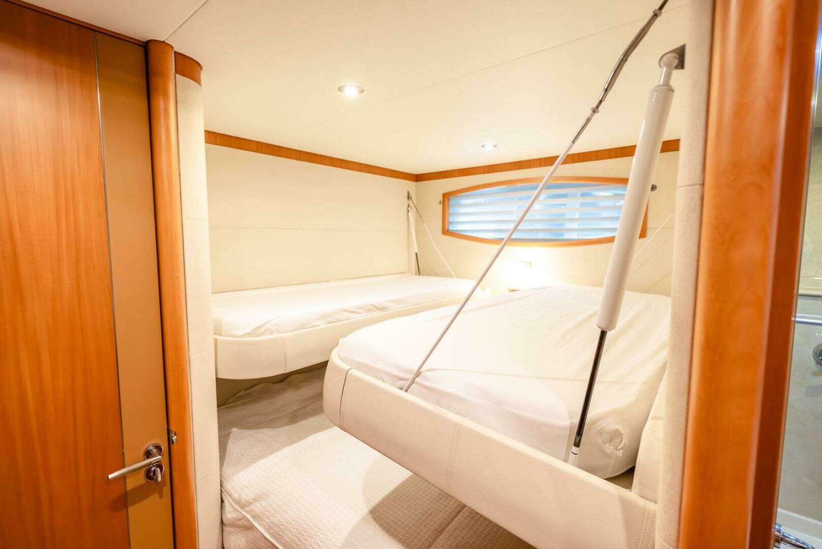 2008 Lazzara Yachts 116 - Image 52