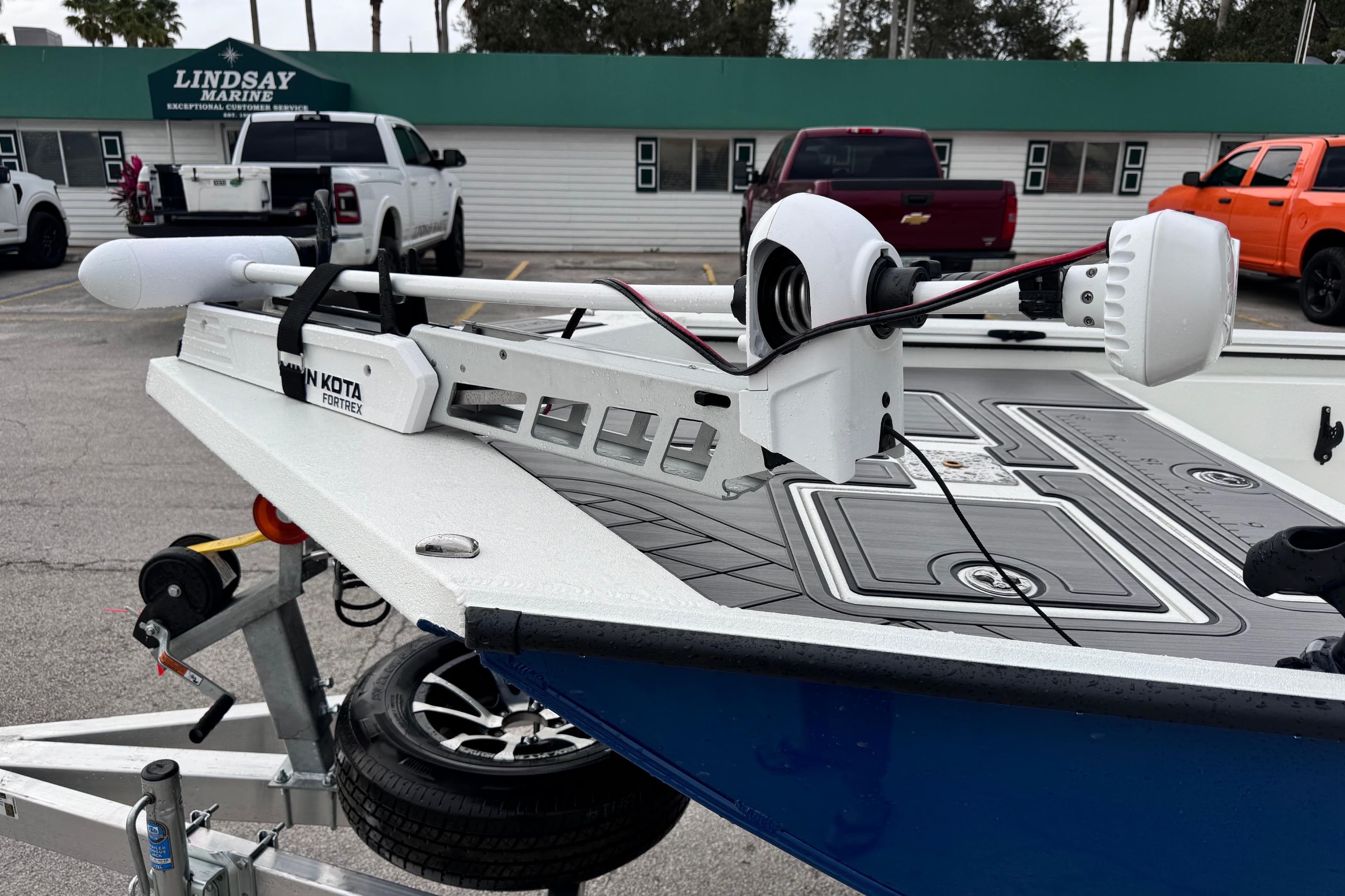 2026 Avid 18 Rogue CC boat with Minn Kota Fortrex motor at Lindsay Marine.