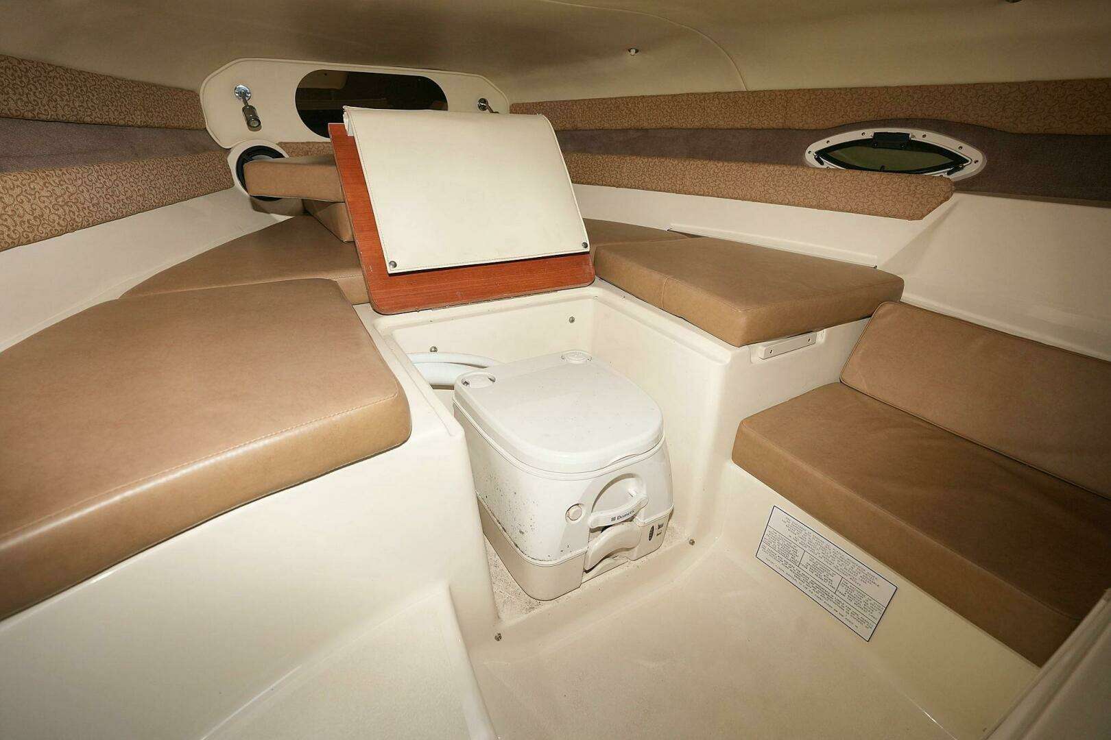 2016 Stingray 225 CR - Image 34