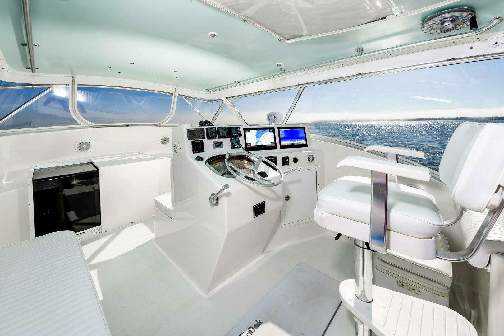 2003 Custom Carolina 40 Layton Express - Image 16