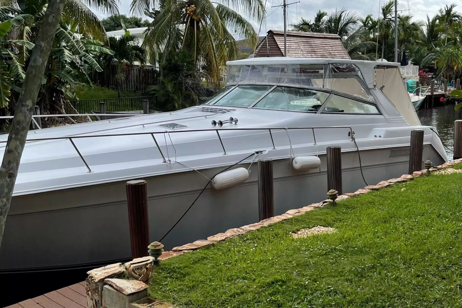 1991 Sea Ray 500 Sundancer - Image 16