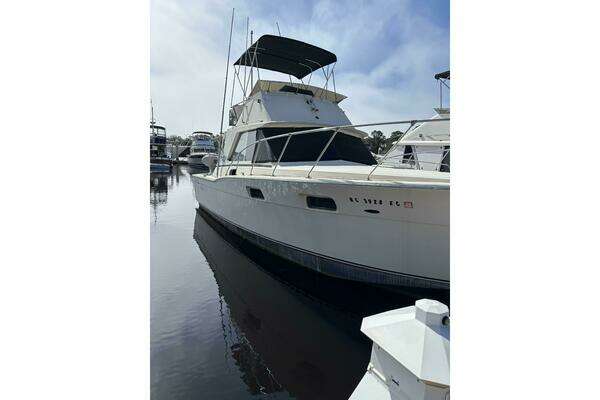 1969 Chris-Craft 35 Commander - Image 1