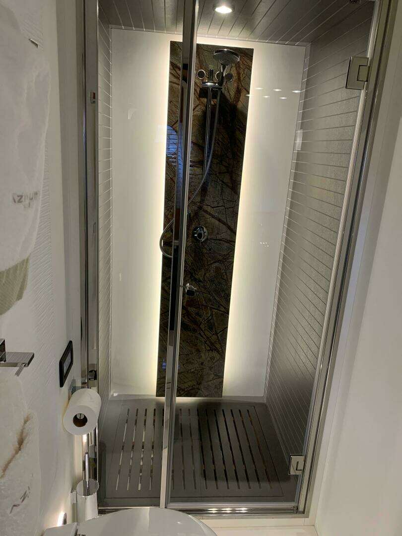 2019 Azimut 77S - Image 23