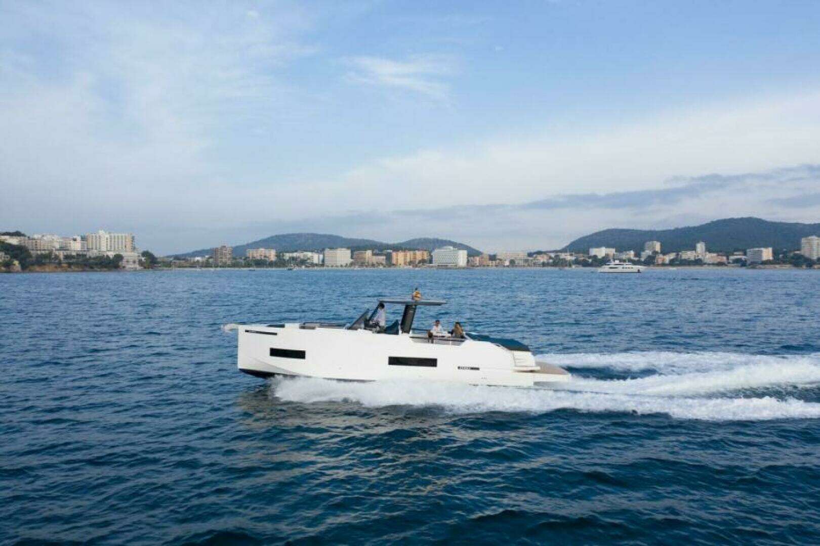 2026 De Antonio Yachts 50 Open - Image 3