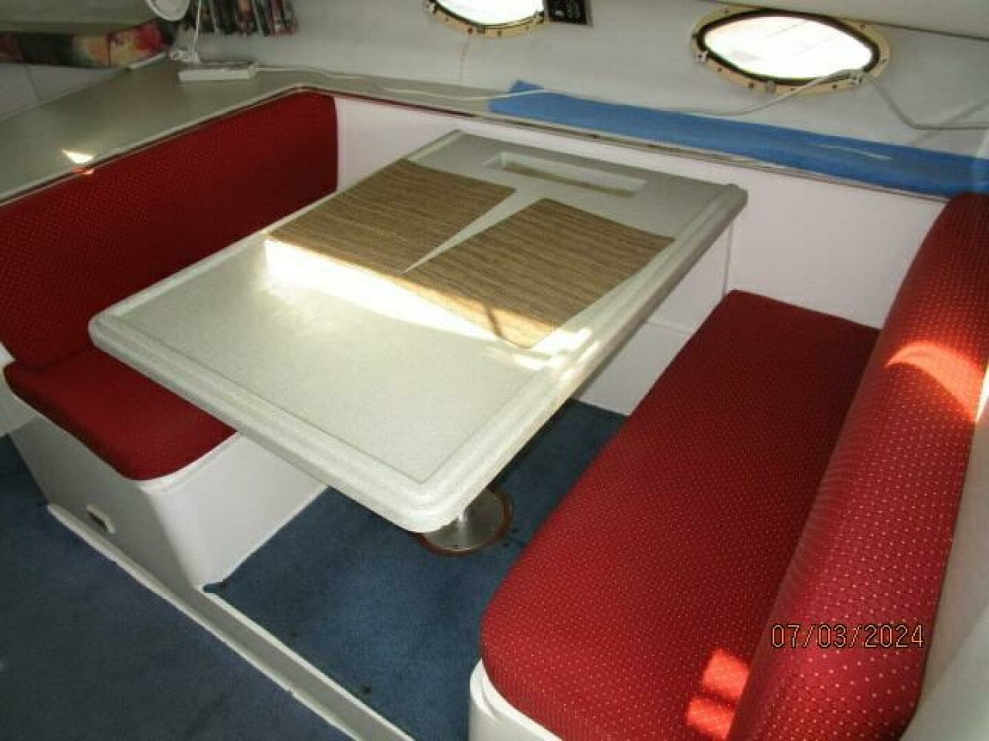 1996 Wellcraft 3300 Coastal - Image 38