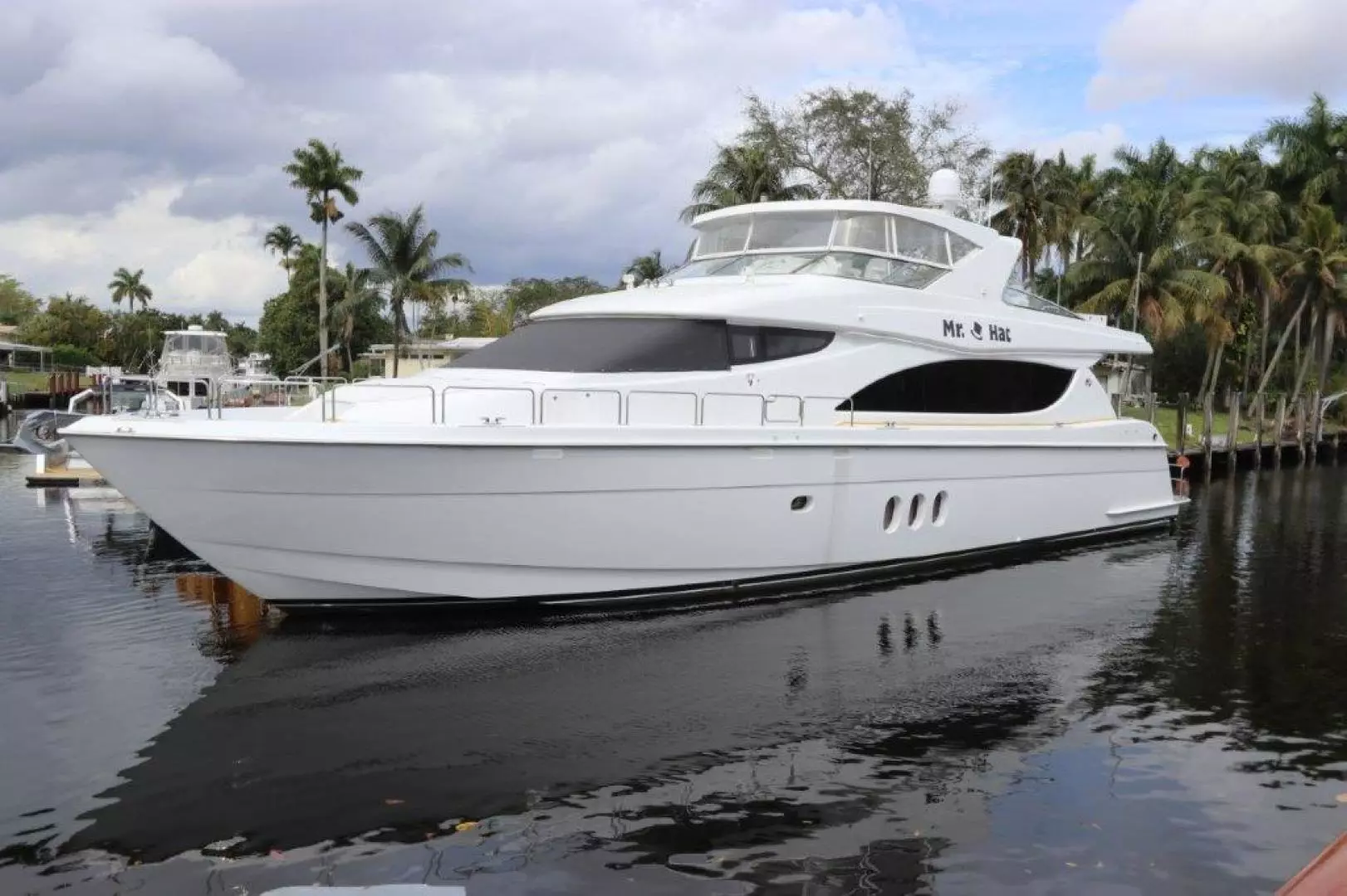 2006 Hatteras 80 - Image 6