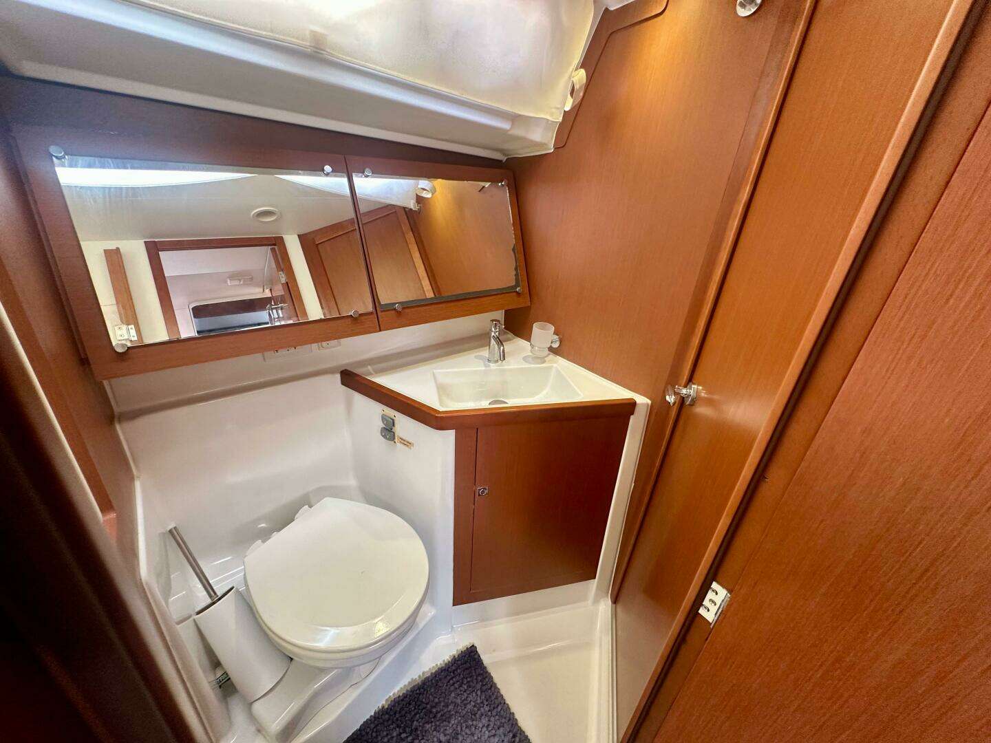 2015 Beneteau Oceanis 45 - Image 73