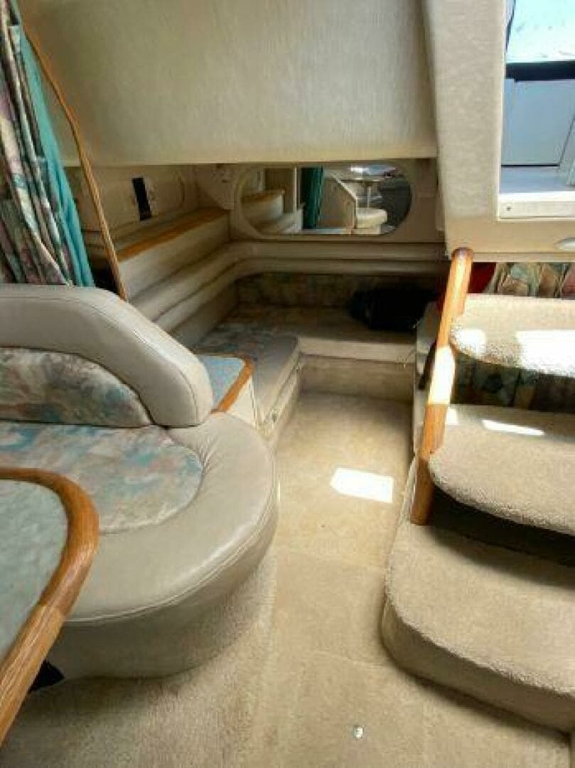 1996 Sea Ray 330DA - Image 13
