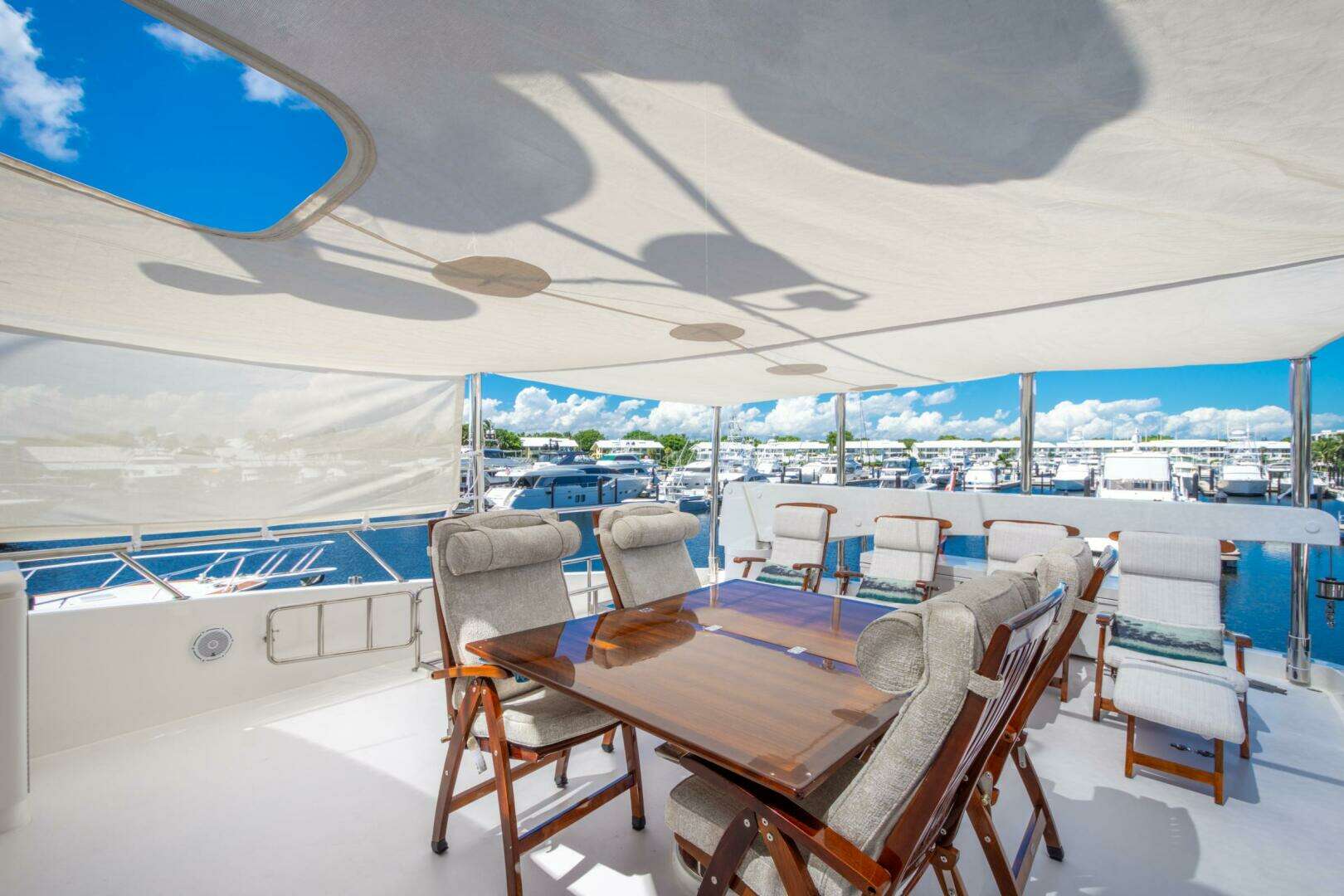 2014 Hargrave Sky Lounge - Image 14