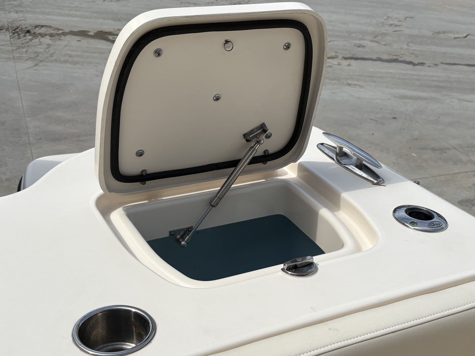 2019 GRADY-WHITE 325 FREEDOM - Image 22
