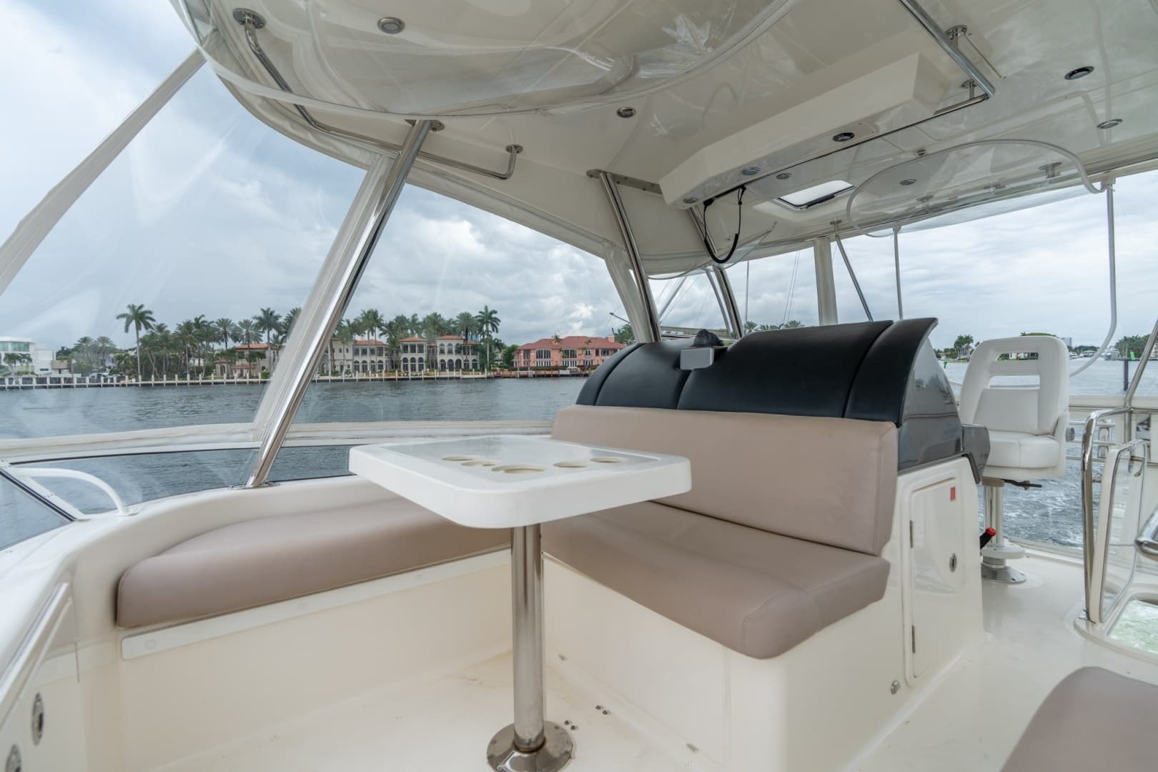 2011 Riviera 43 Open Flybridge - Image 16