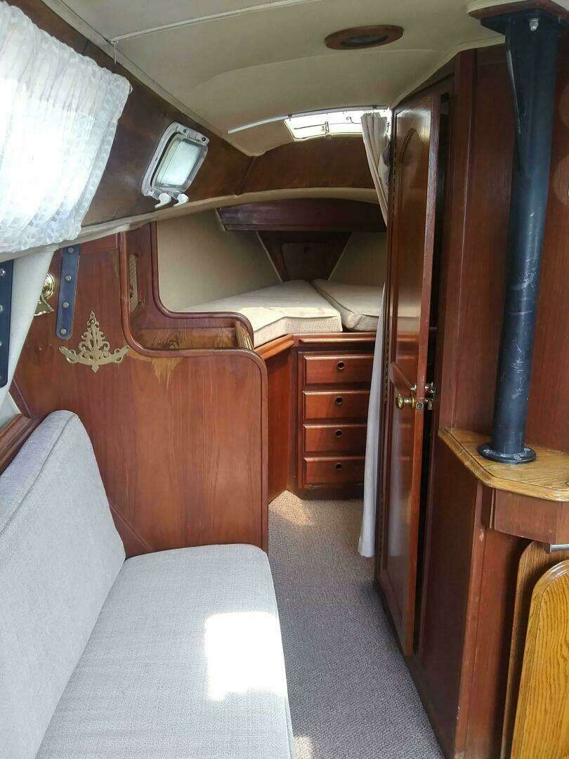 1977 Islander 28 - Image 12