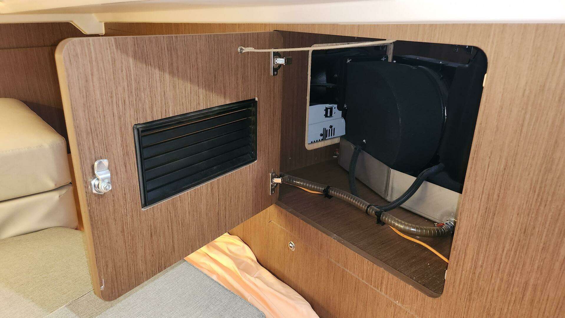 2020 Beneteau Oceanis 46.1 - Image 29