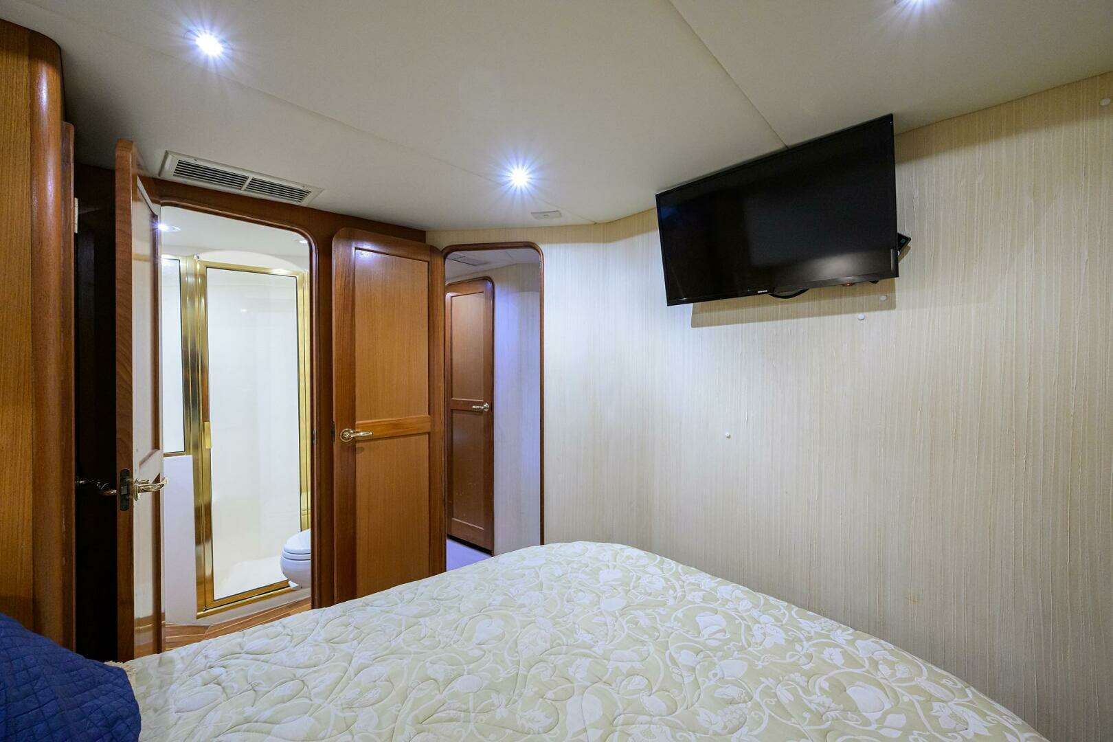 2004 Ocean Yachts 50 Super Sport - Image 9