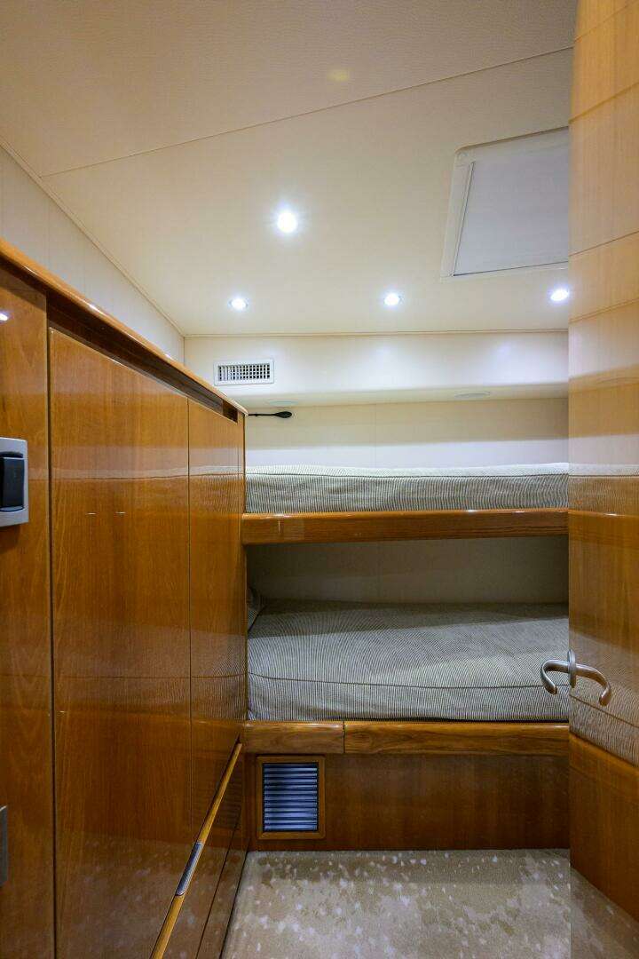 2014 Viking 76 Enclosed Bridge - Image 39