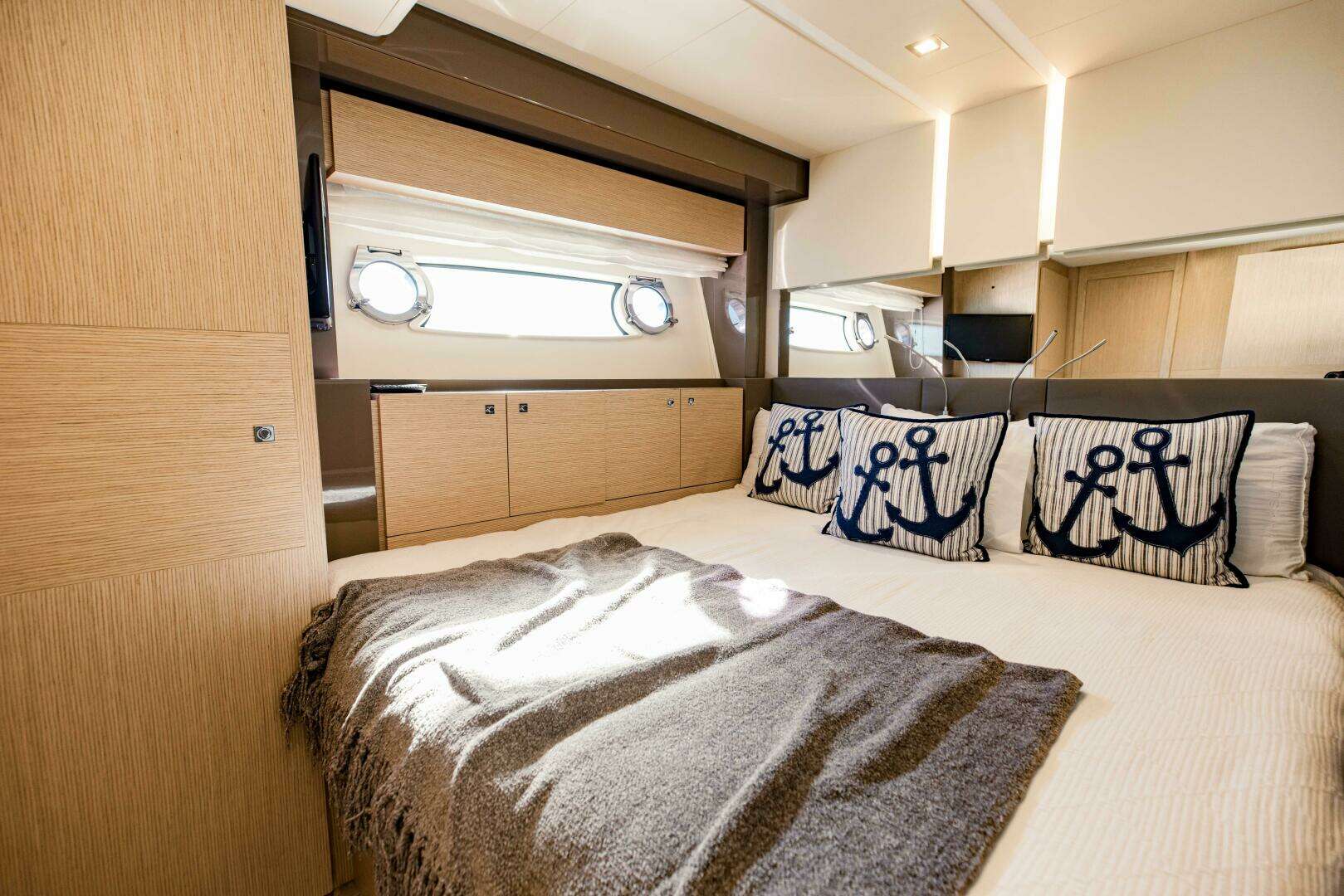2017 Ferretti Yachts 750 - Image 94
